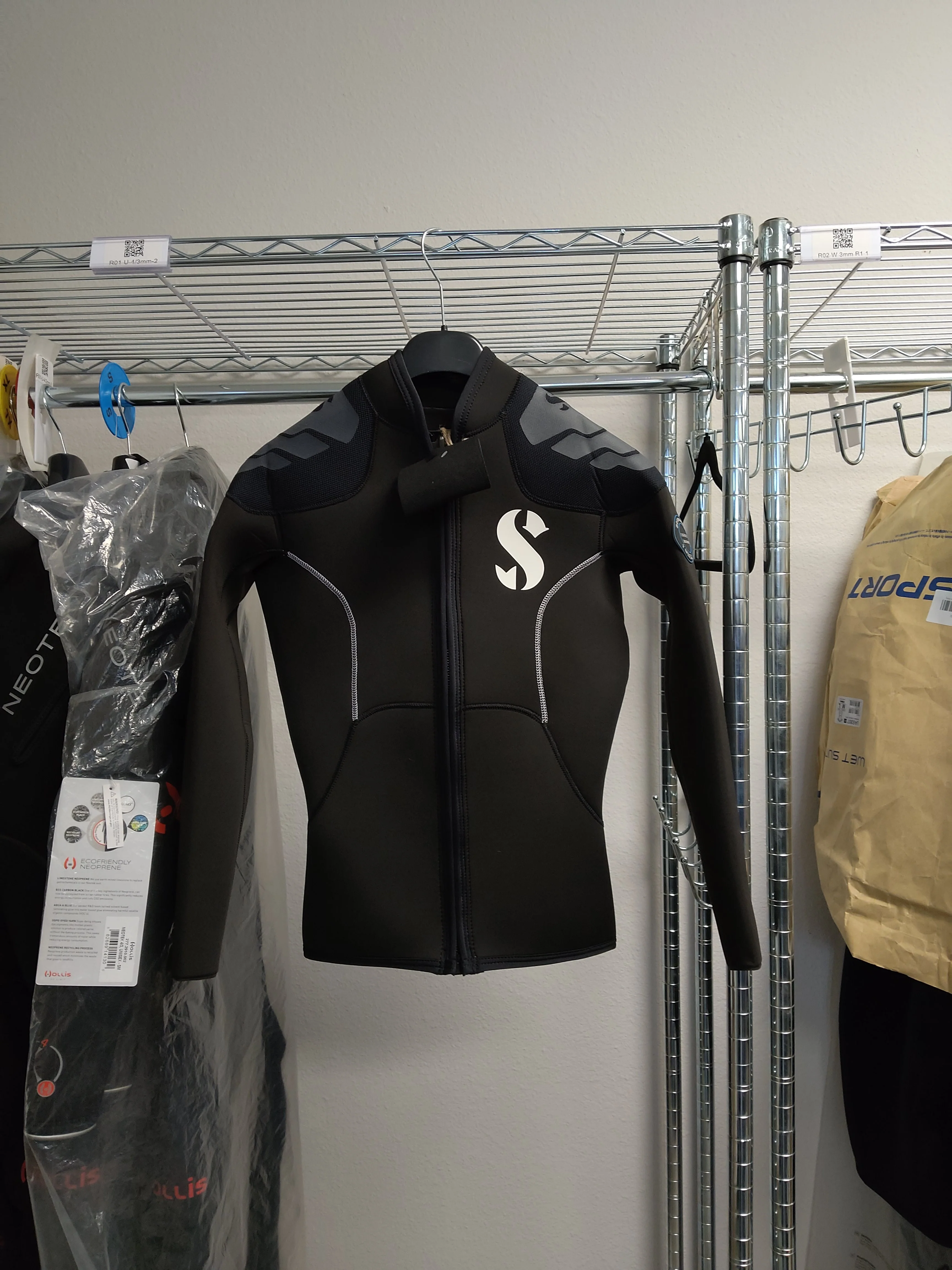 Used Scubapro Everflex Yulex Hoodless Vest 3mm Long Sleeve Women's - Image 2
