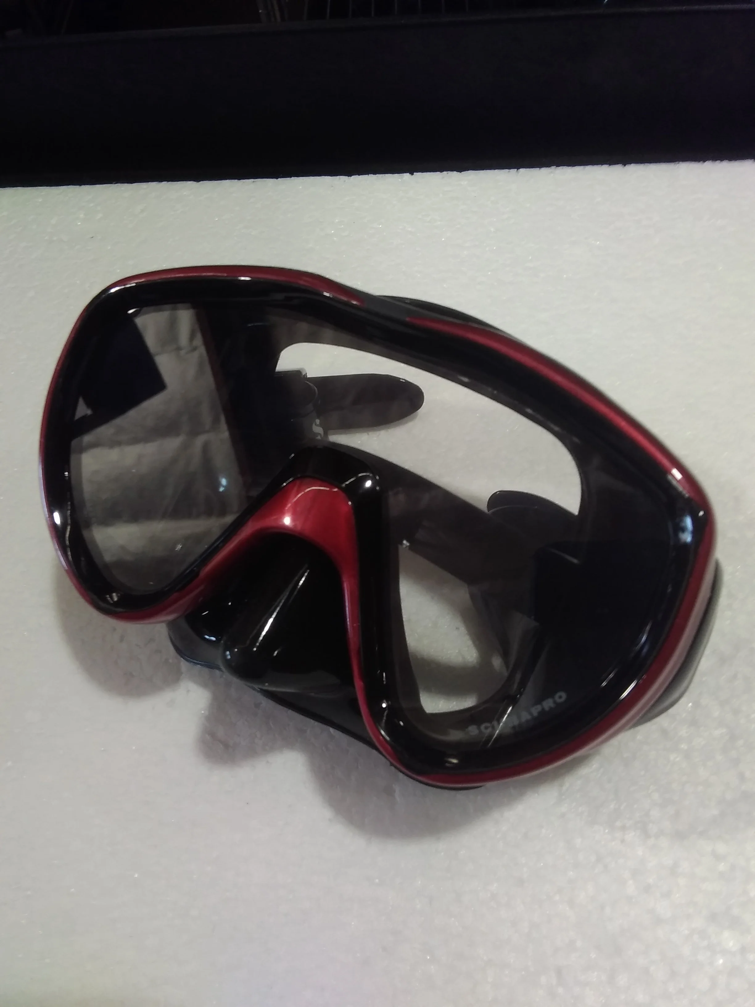 Used Scubapro Flux Low-Volume Single Lens Scuba Diving Mask - Image 3