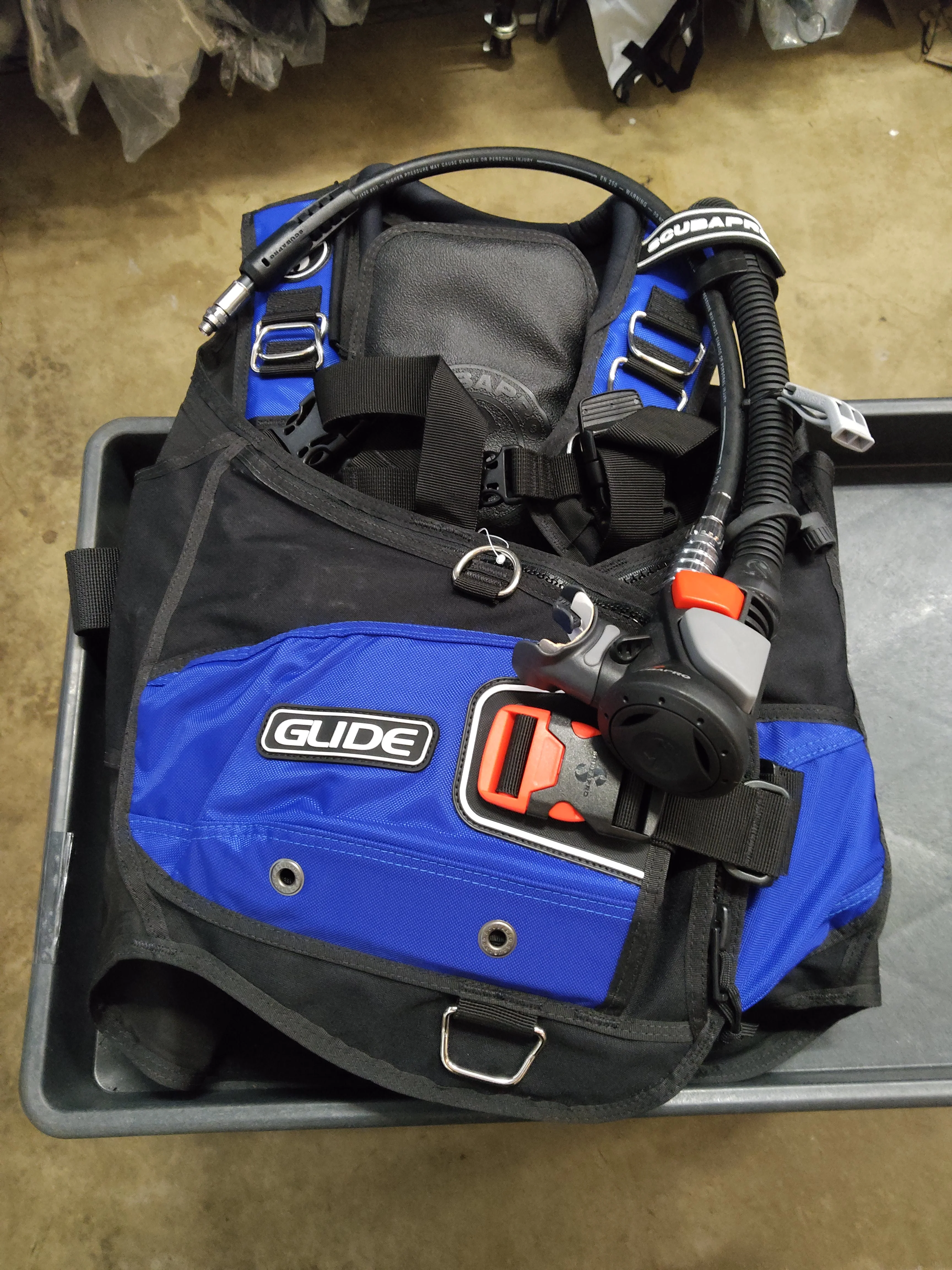 Used Scubapro Glide AIR2 BCD - Image 3