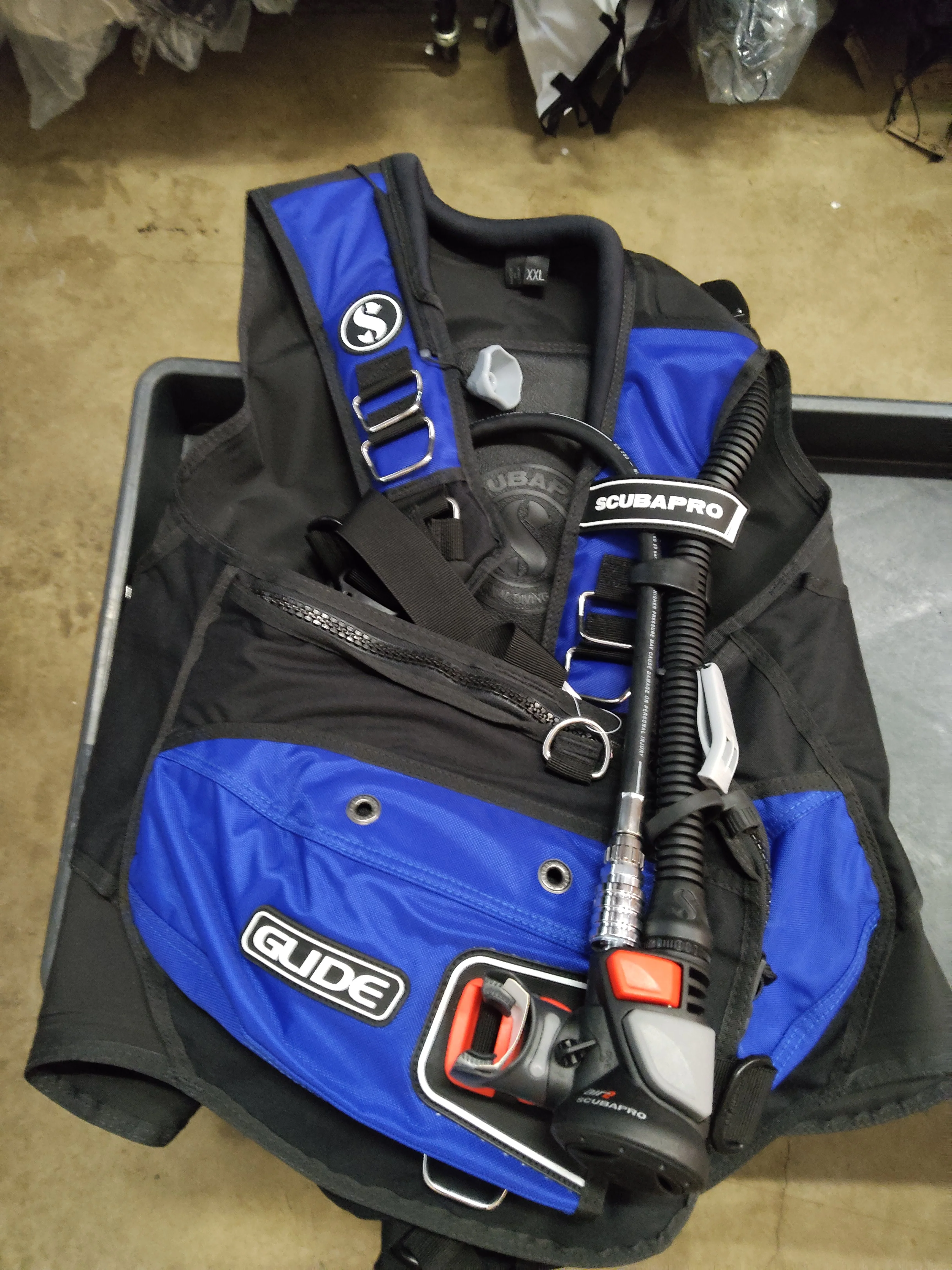 Used Scubapro Glide AIR2 BCD - Image 4