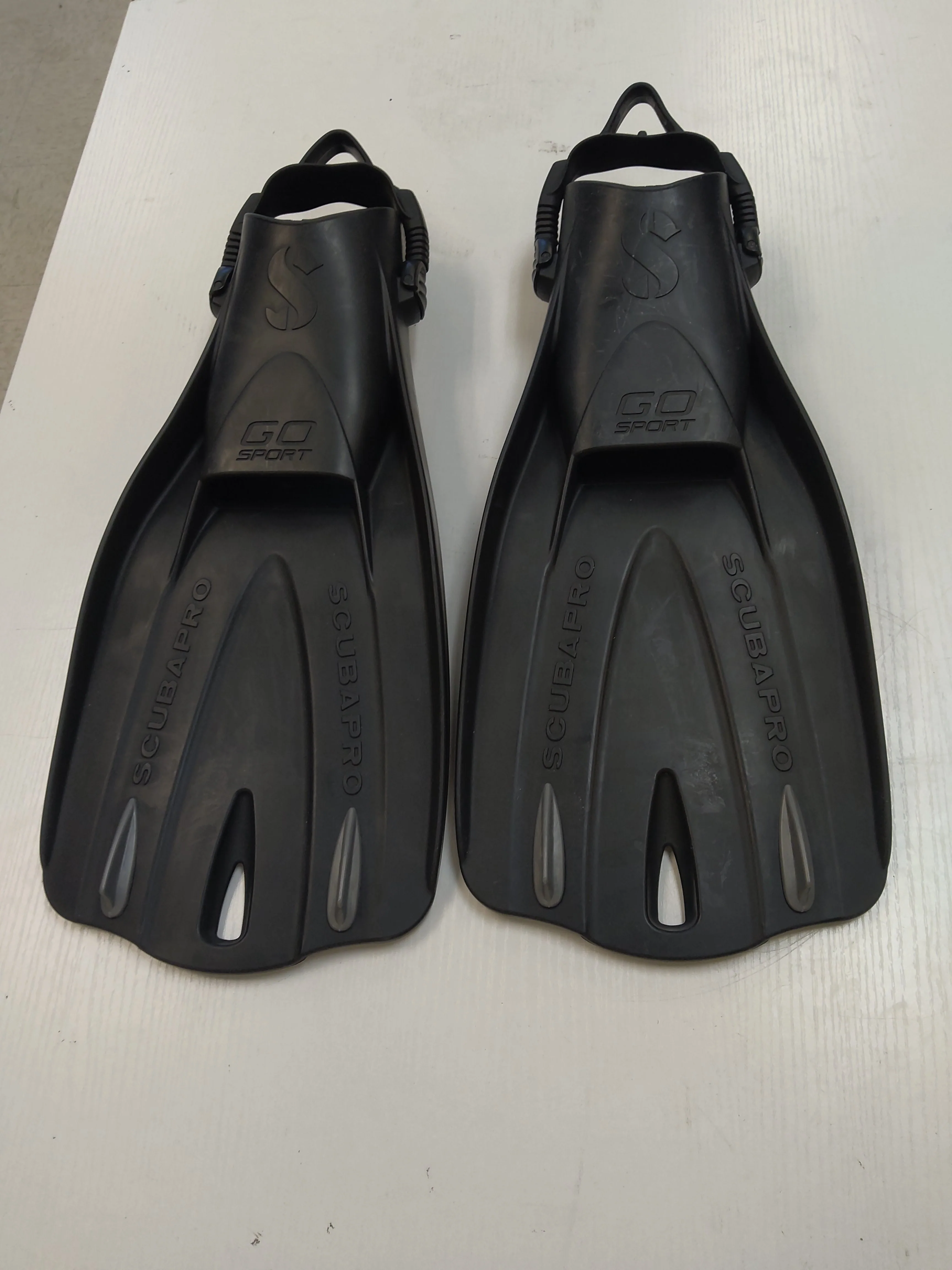 Used Scubapro Go Sport Fins - Image 2