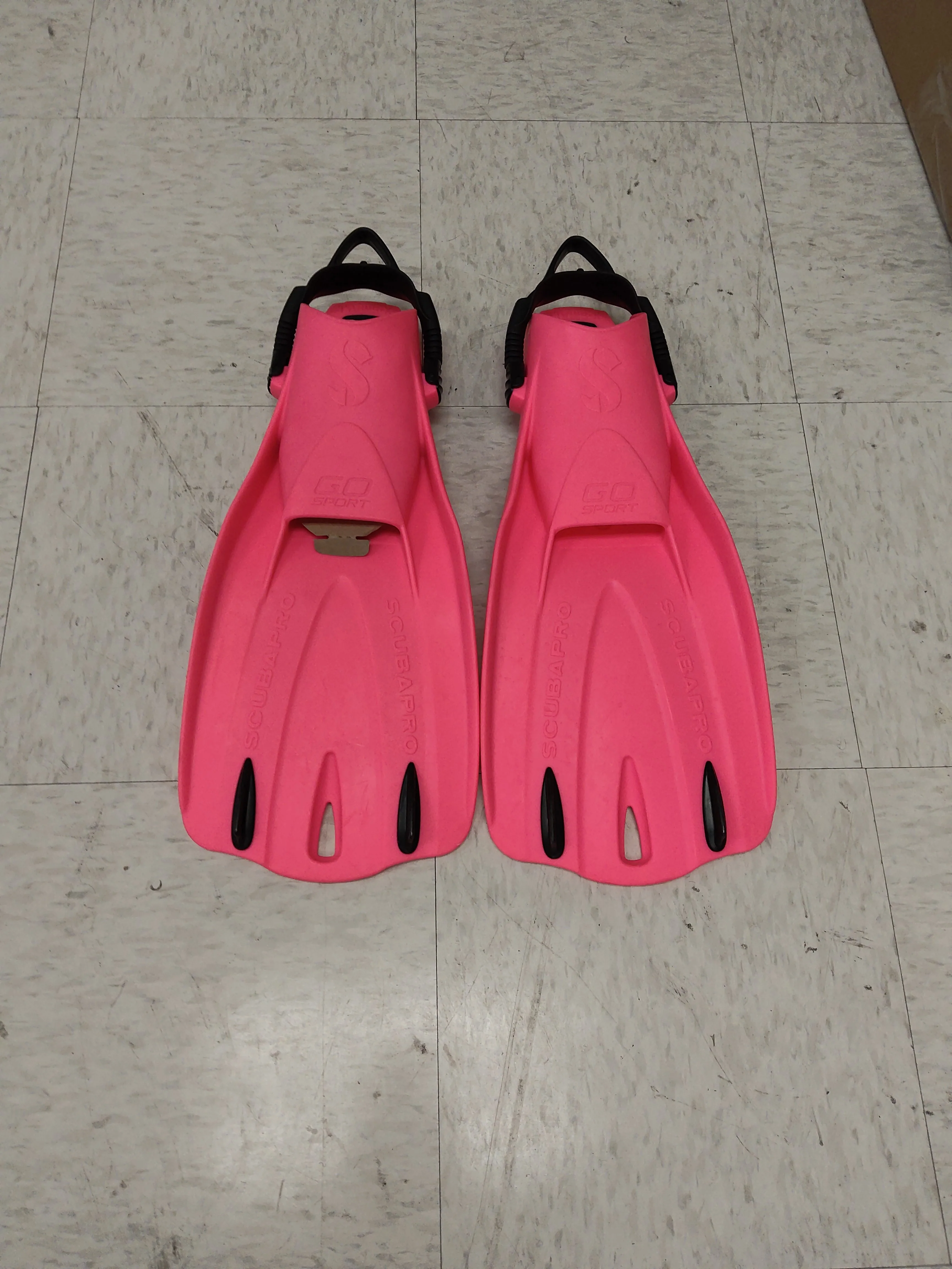 Used Scubapro Go Sport Fins - Image 5