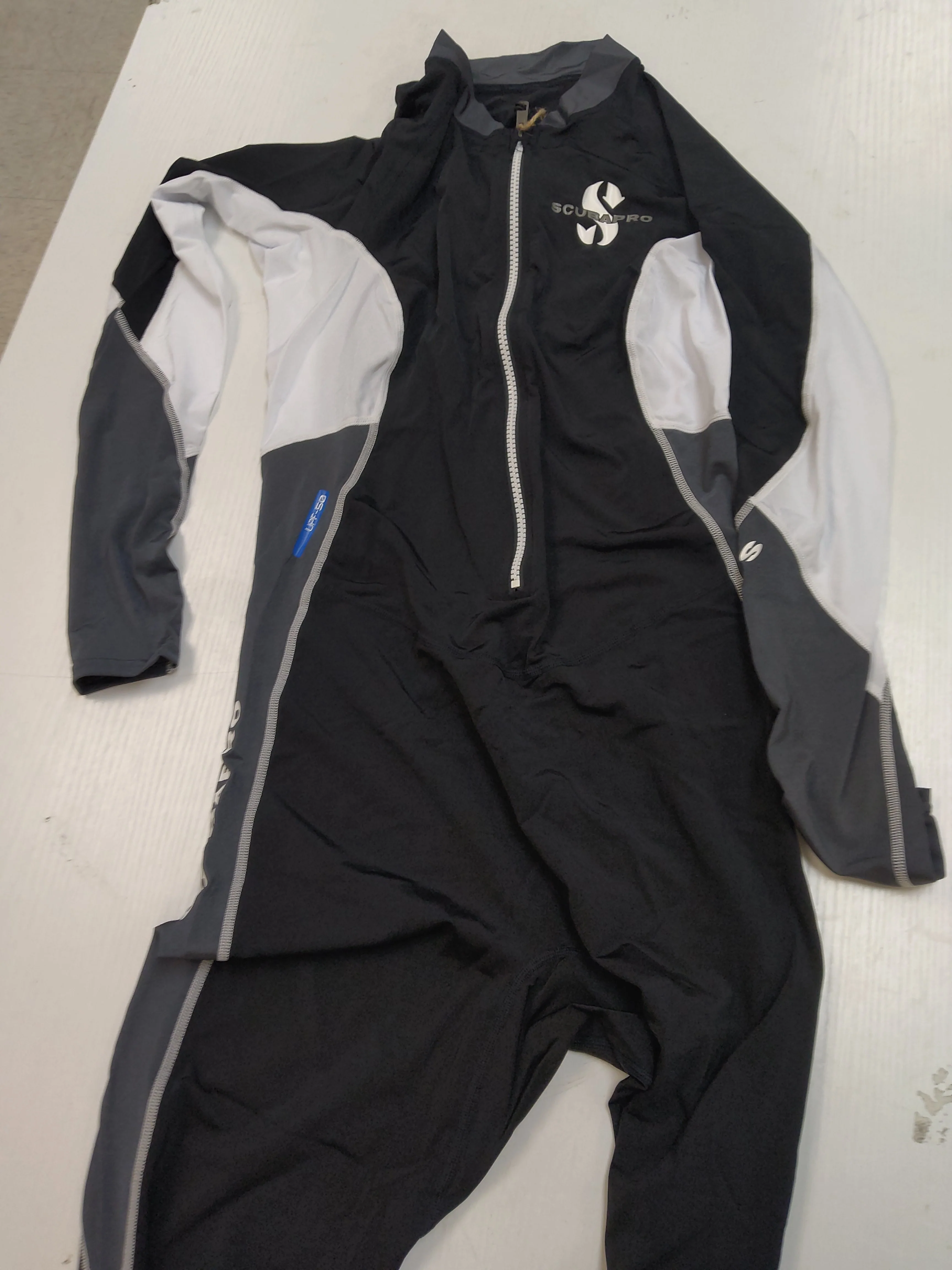 Used Scubapro Graph Steamer Women's (UPF50) - Image 2