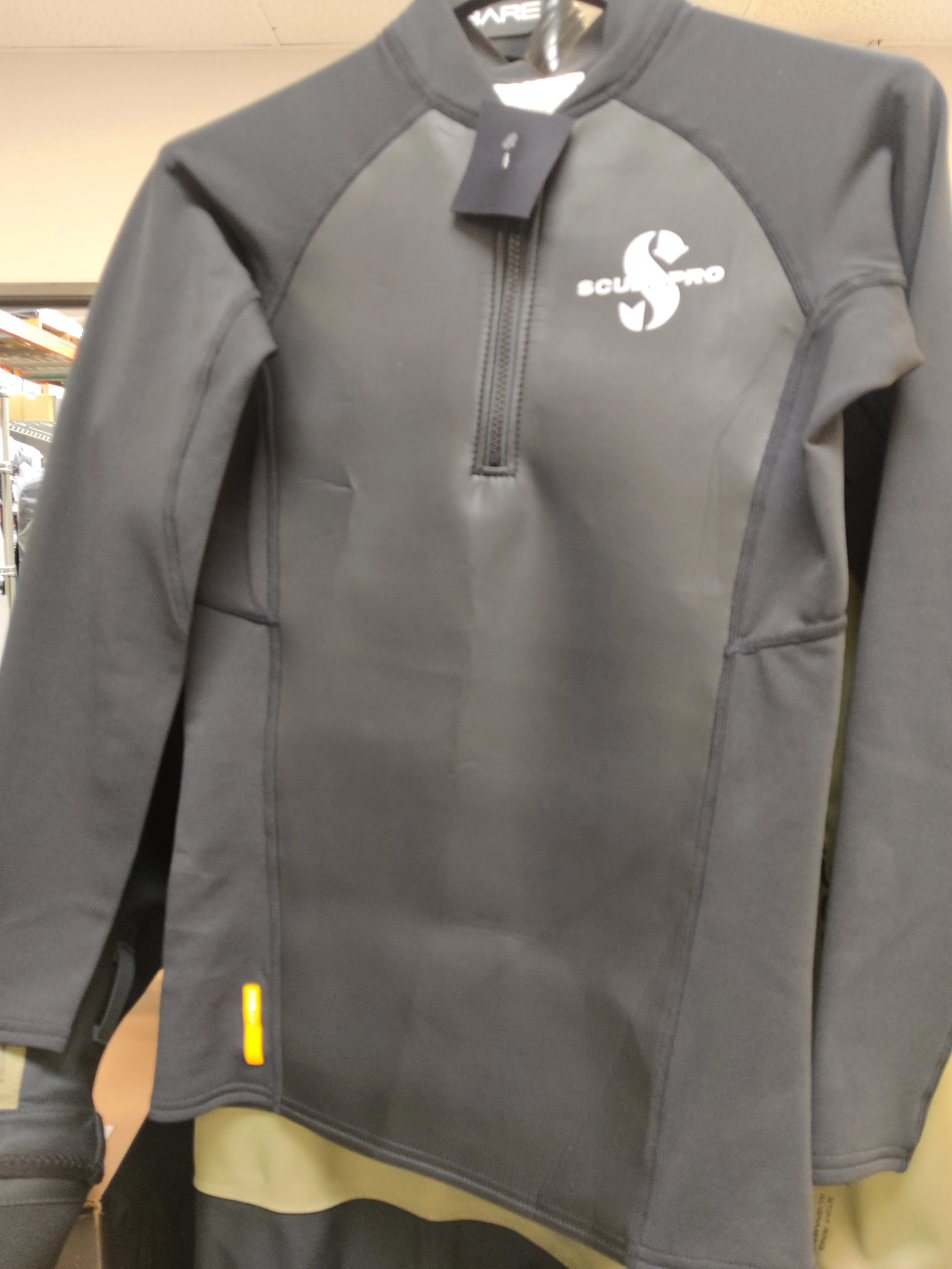 Used Scubapro Hybrid Thermal Long Sleeve Women's - Image 5