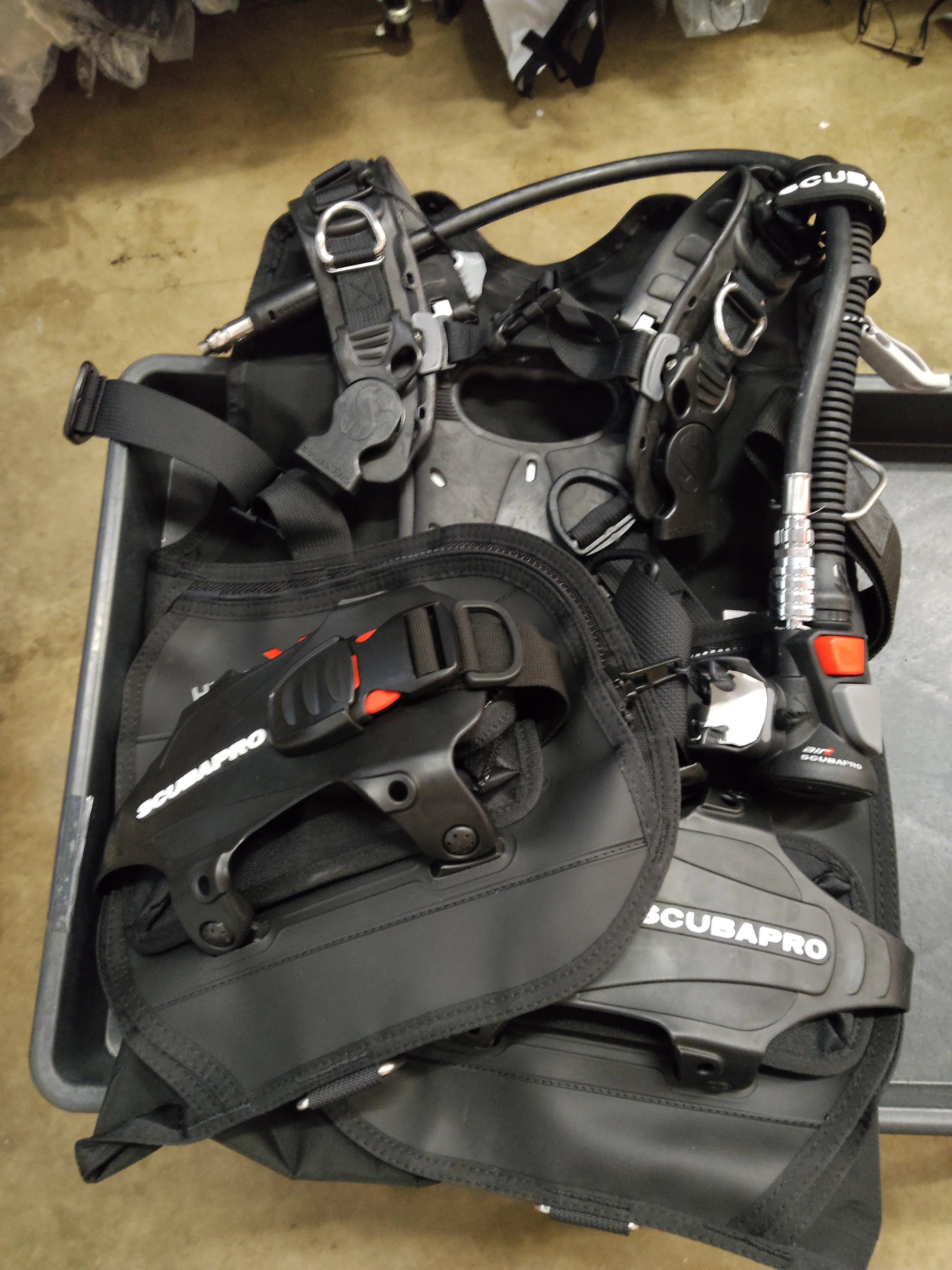 Used Scubapro Hydros X with Air2 Women's BCD (Does not include Backpack) - Image 3