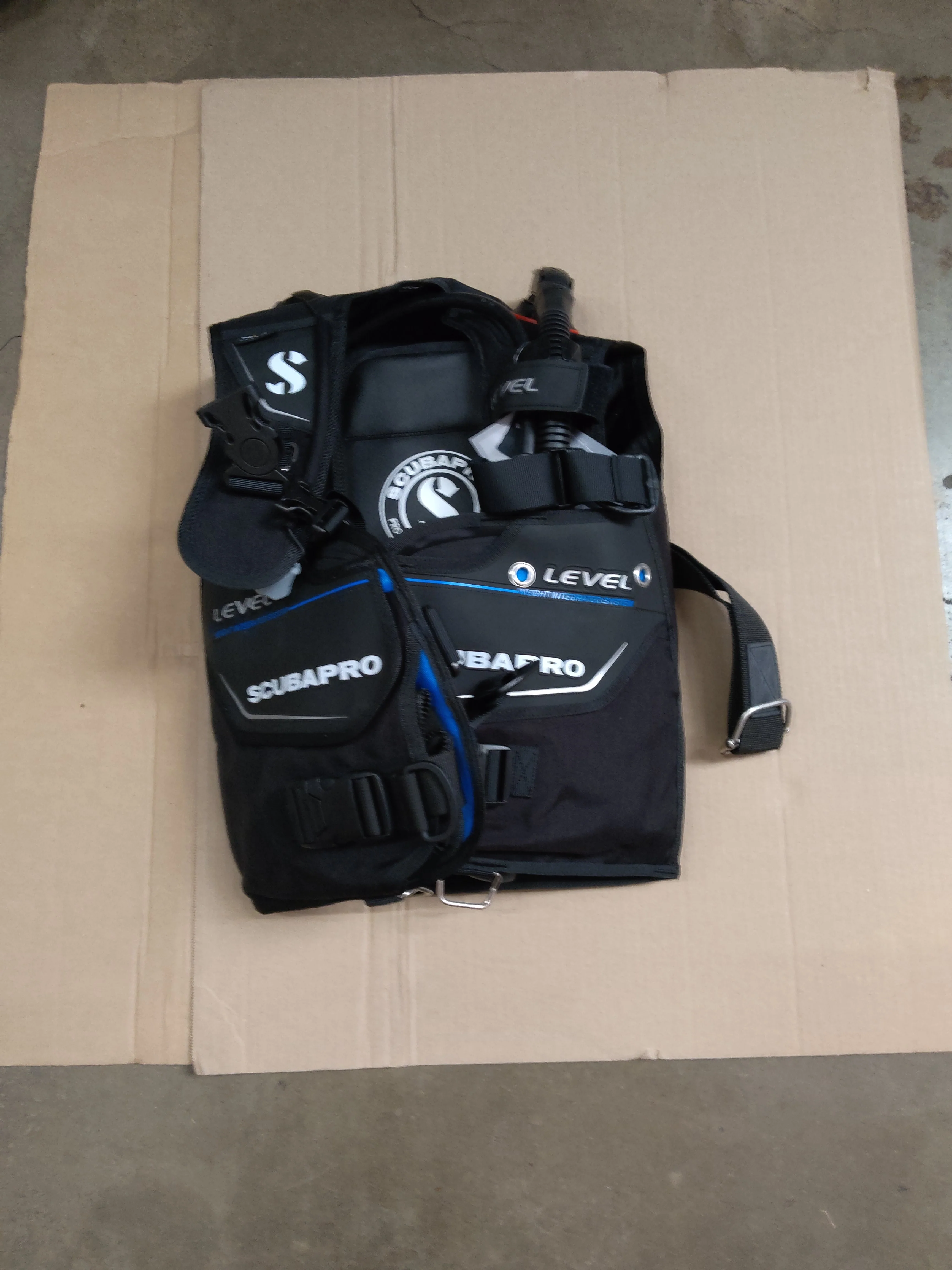 Used Scubapro Level with Air2 BCD - Image 2