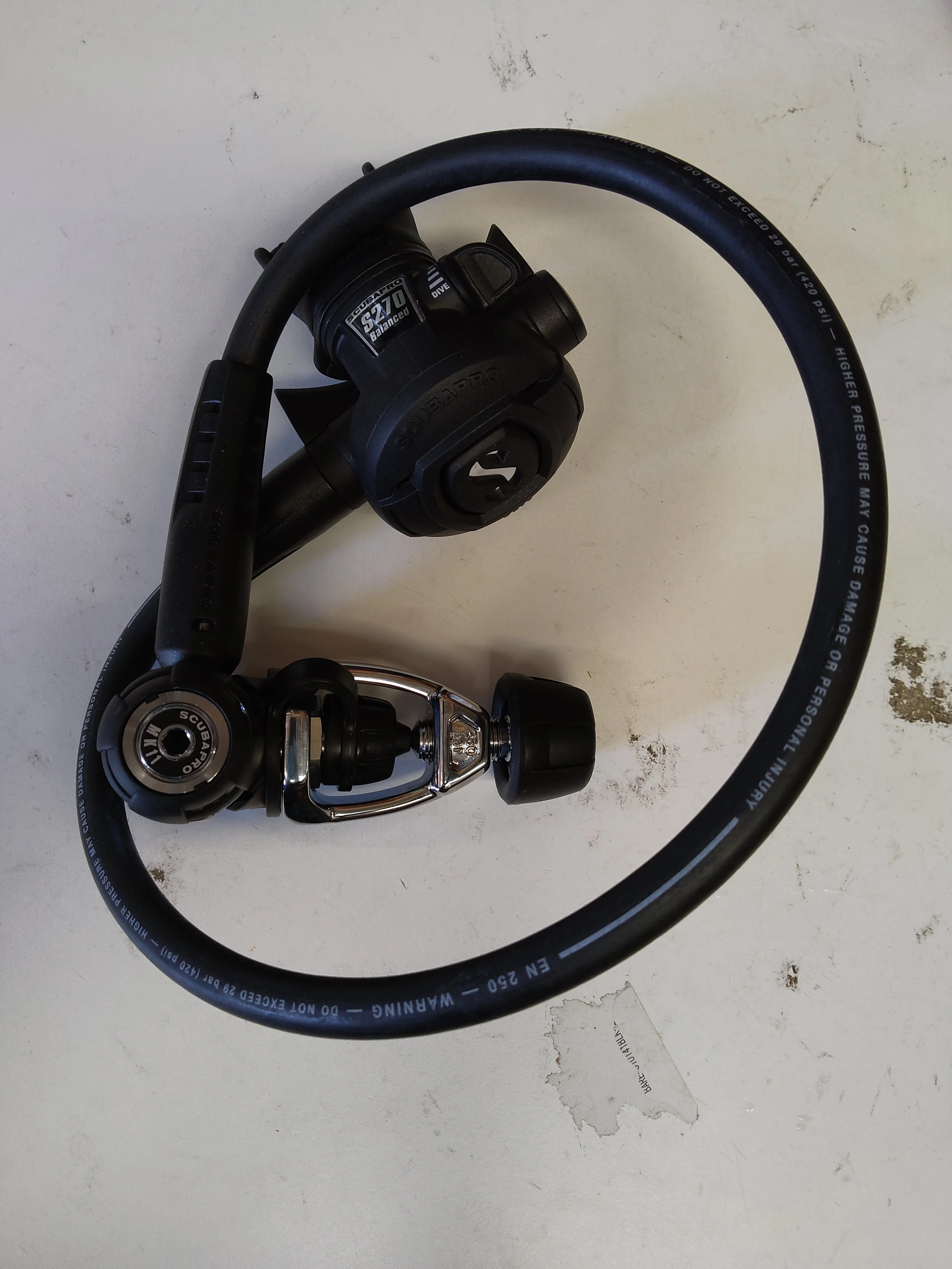 Used Scubapro MK 11/S270 Regulator Yoke