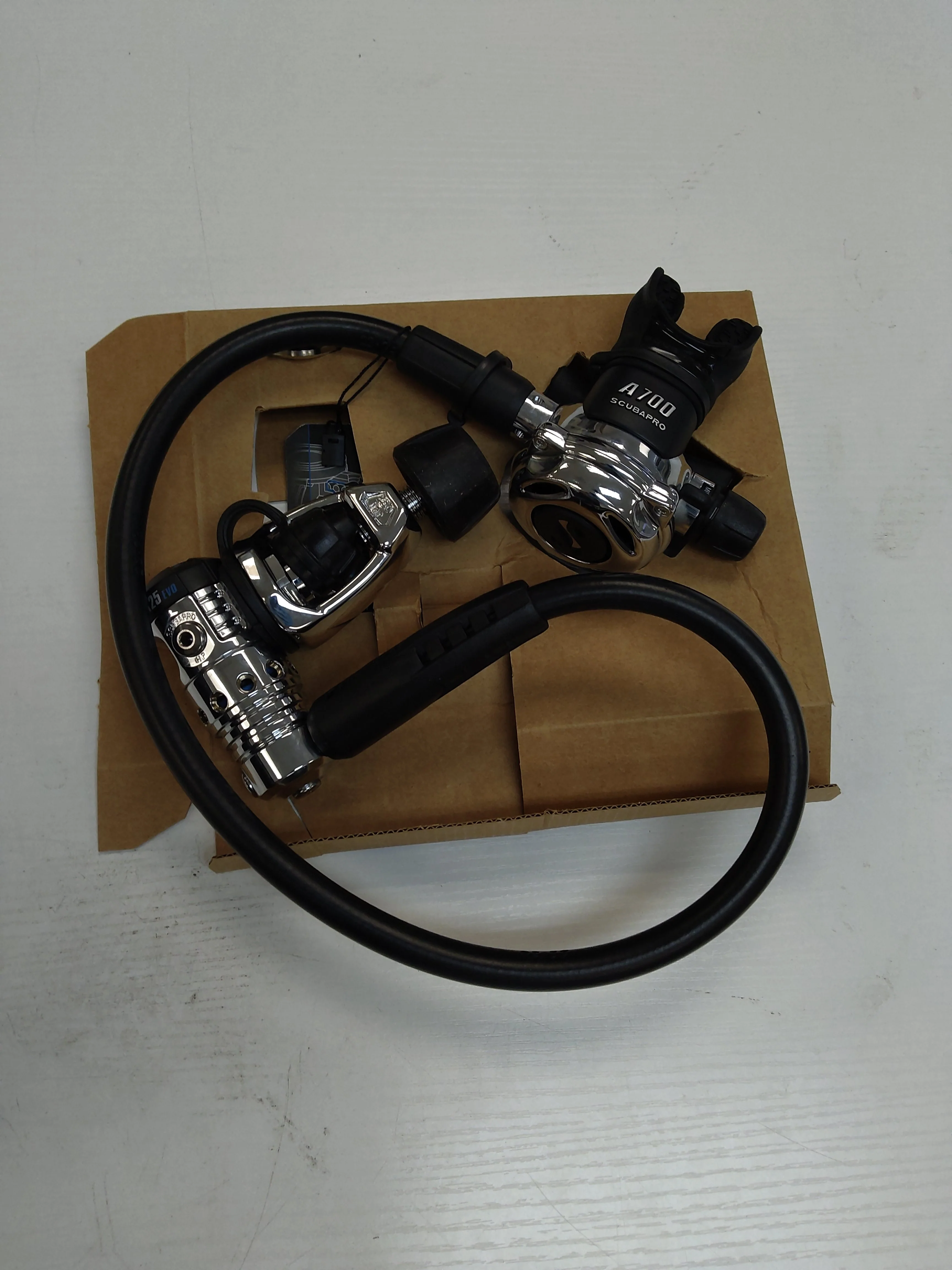 Used Scubapro MK25 EVO/A700 DIVE REGULATOR SYSTEM, INT