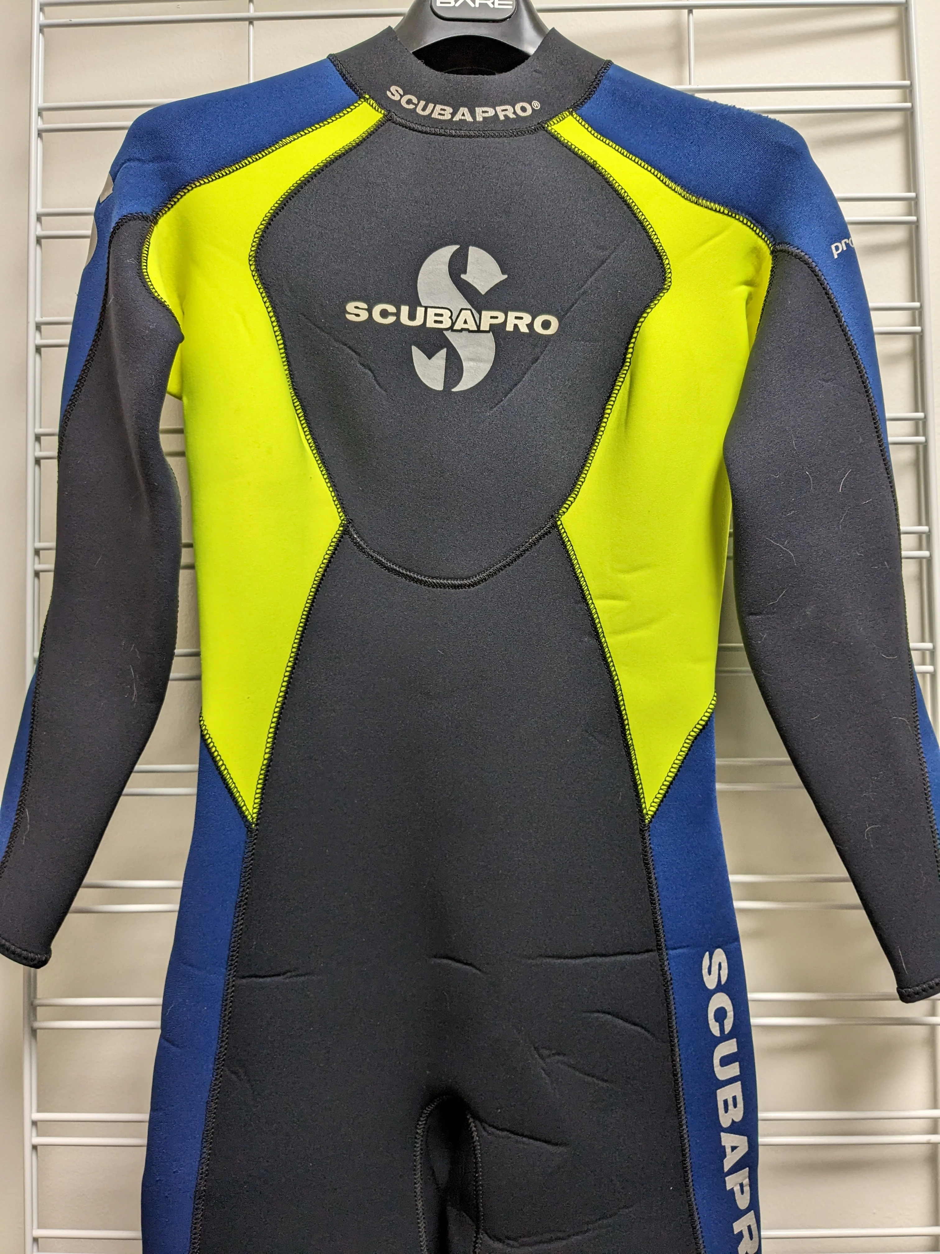 Used Scubapro Profile 3/2 Steamer - Womens Medium - Image 3