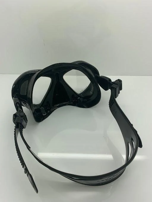 Used Scubapro Spectra Mini Two Window Dive Mask - Image 4
