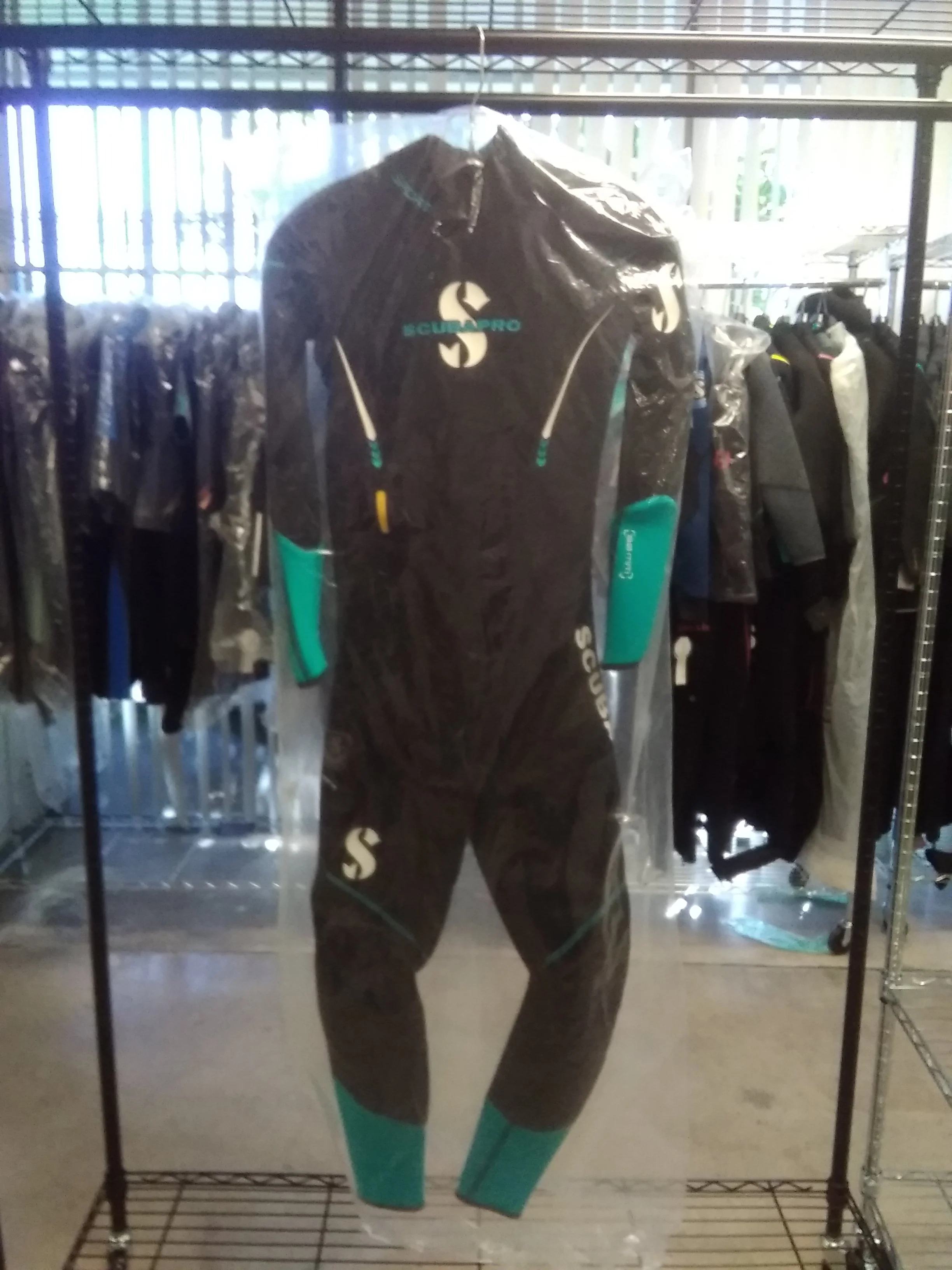Used Scubapro Sport Steamer 3mm Bzip Womens Full Scuba Diving Wetsuit - Image 2