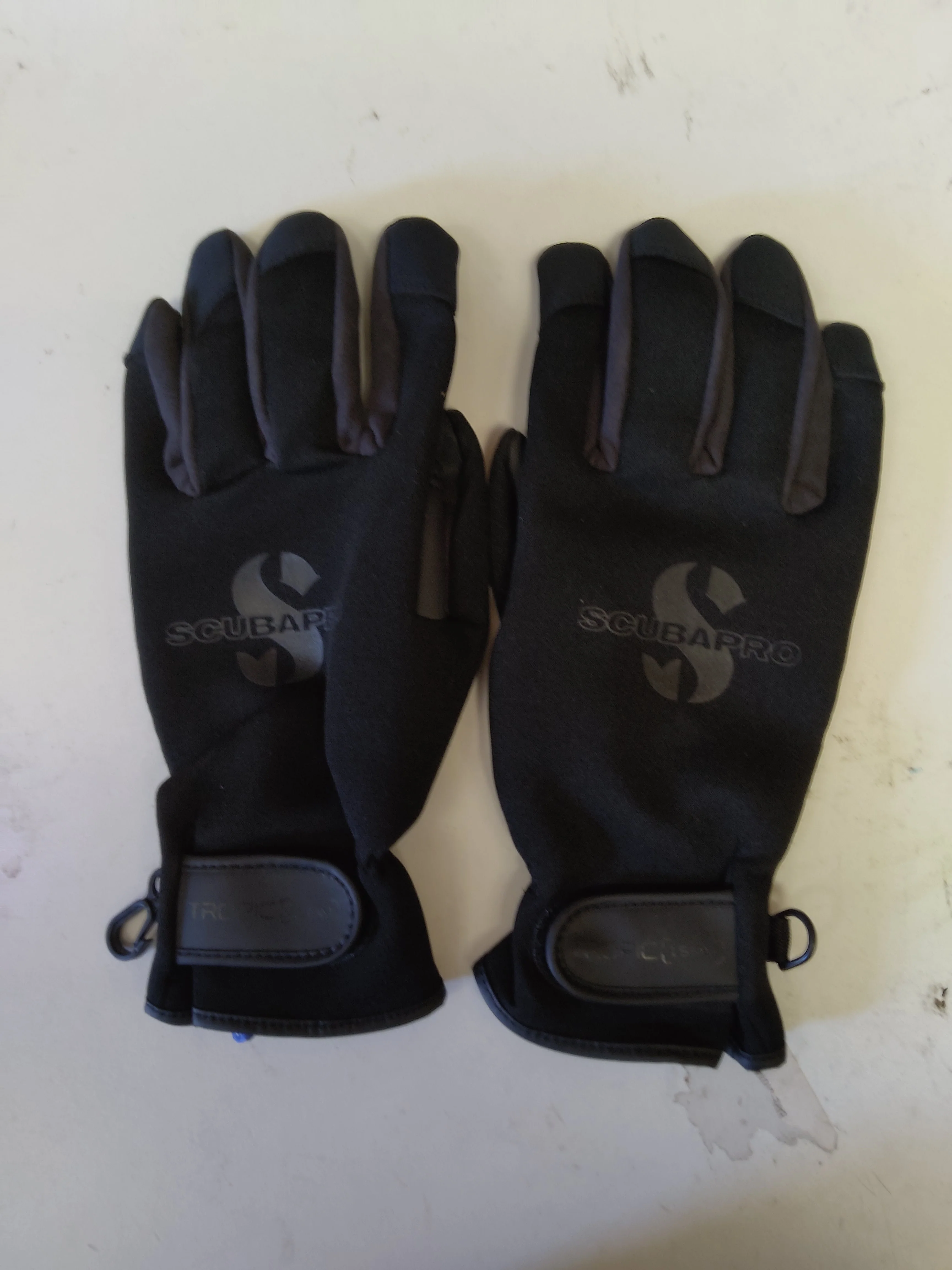 Used Scubapro Tropic 1.5mm Dive Glove - Image 16