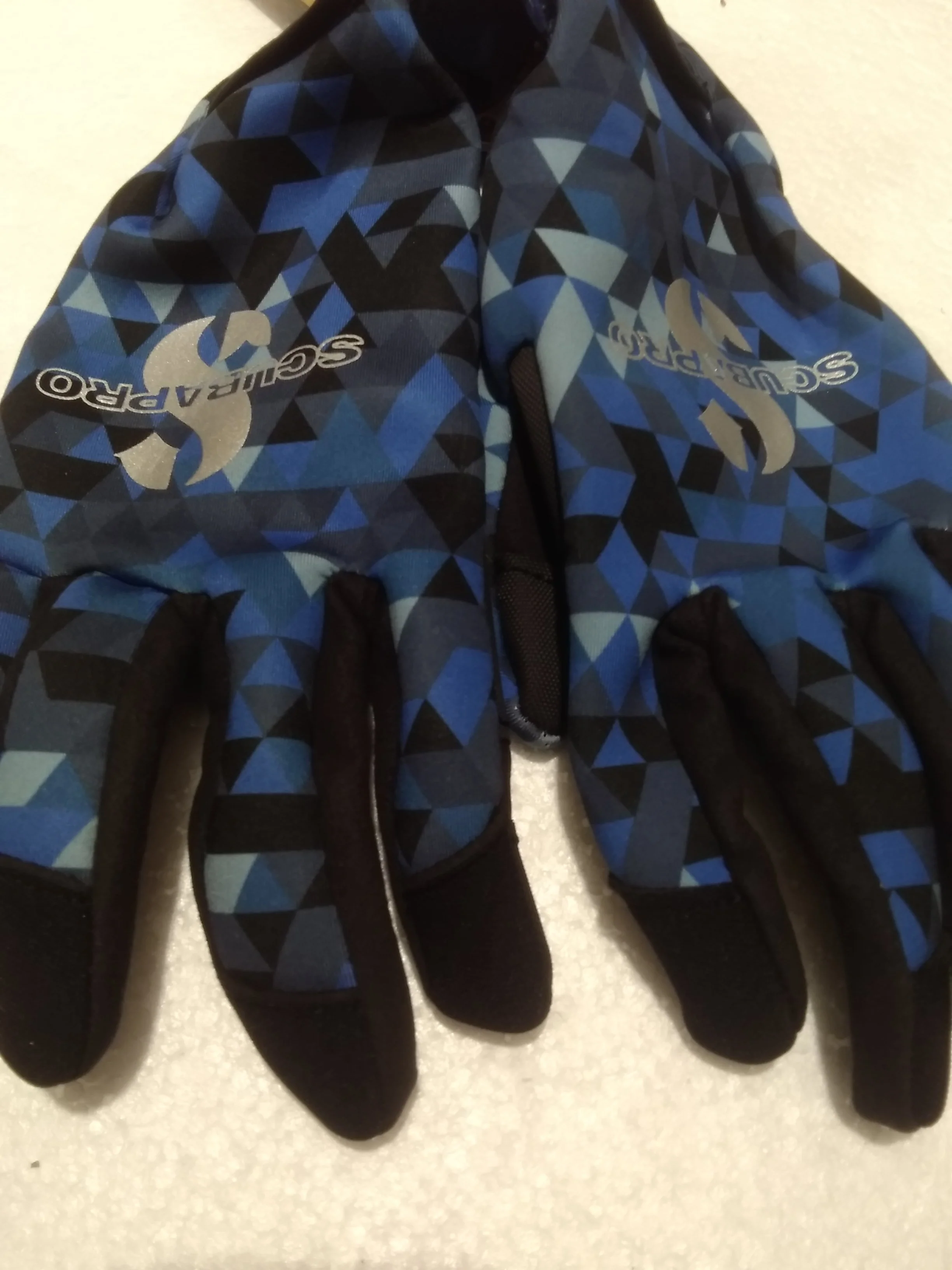 Used Scubapro Tropic 1.5mm Dive Glove - Image 3