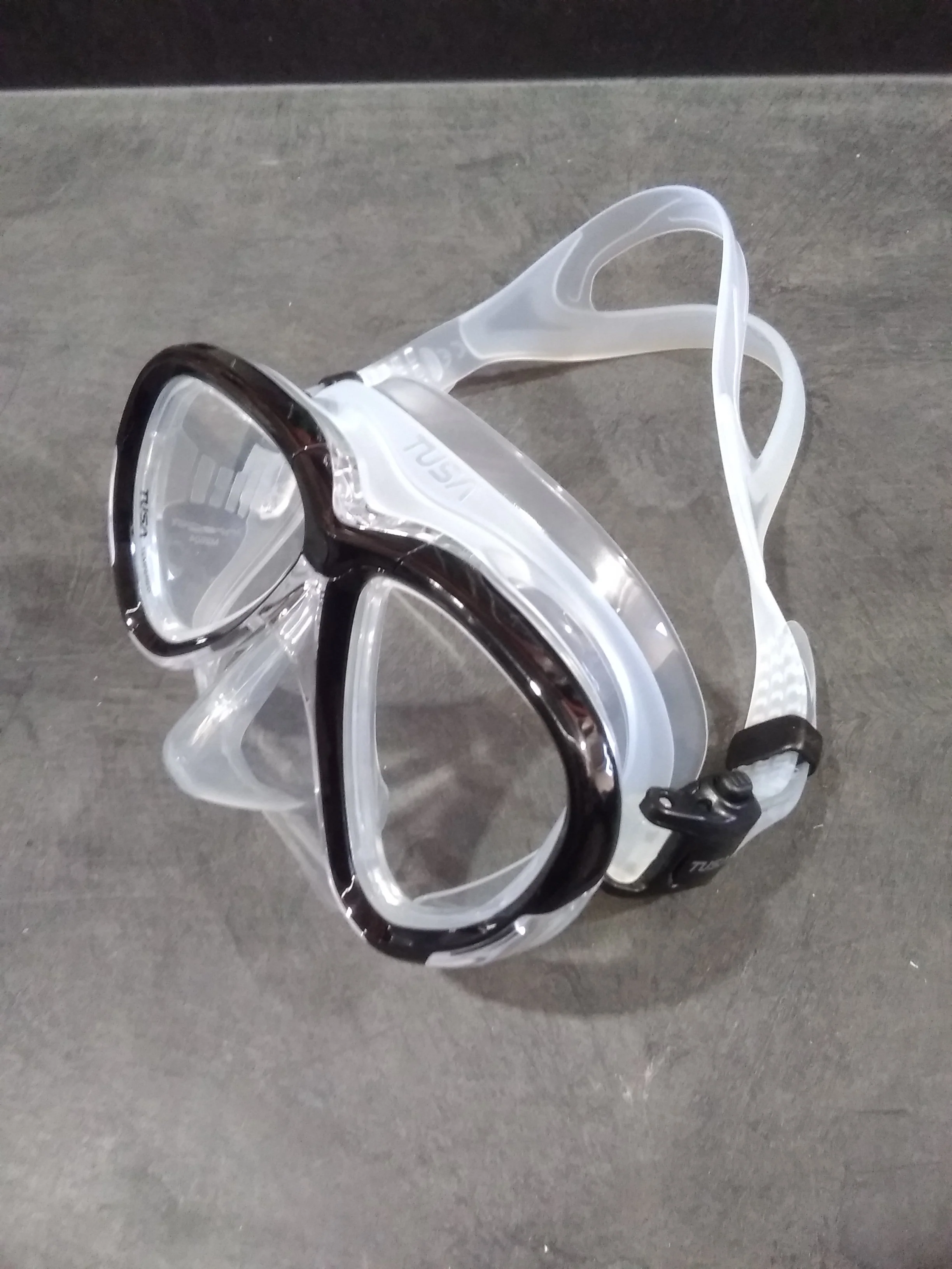 Open Box Tusa Intega Mask - Image 2