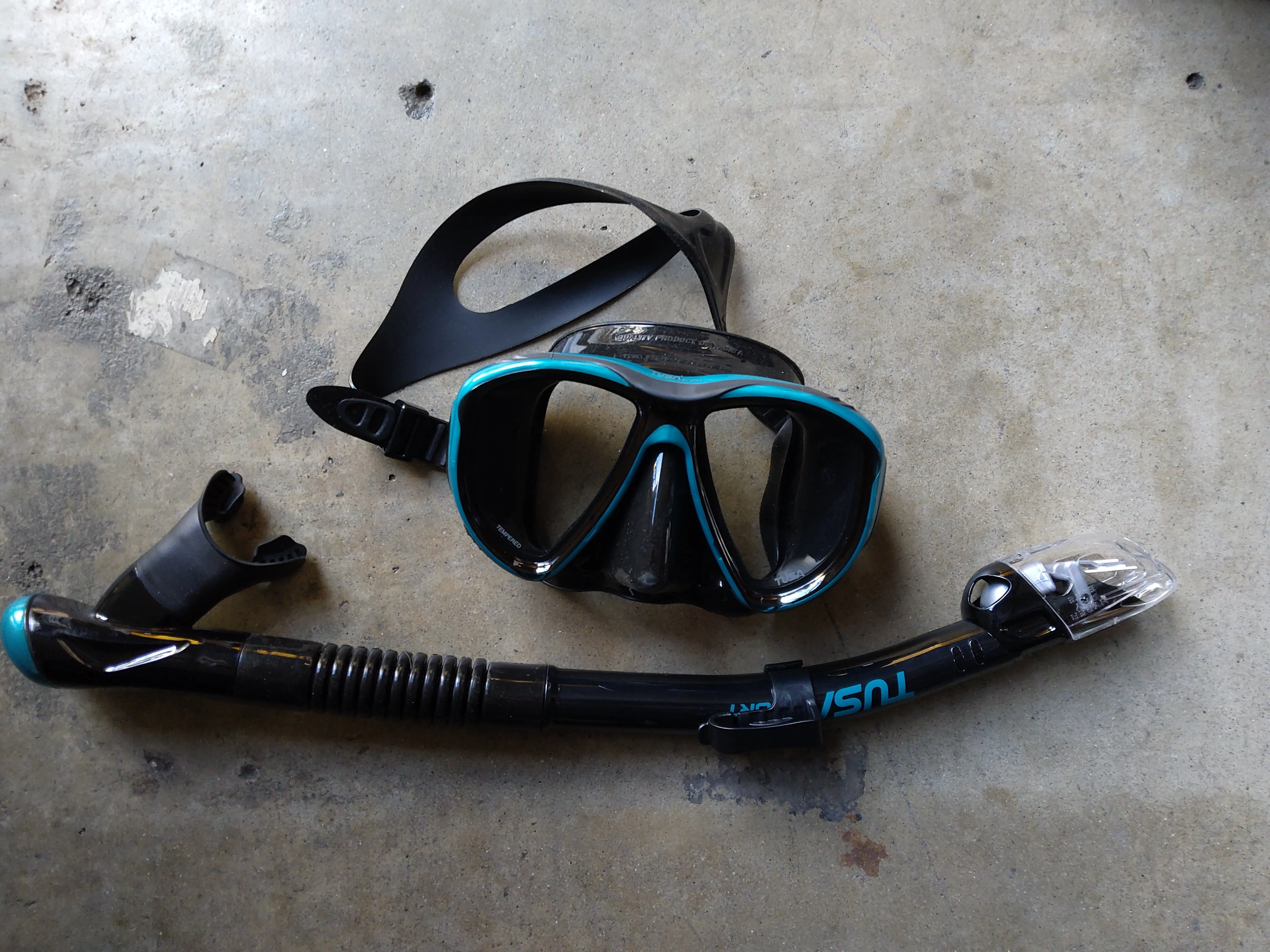 Used Tusa Powerview Dry Dive Mask and Snorkel Combo (UM-24/USP-250)
