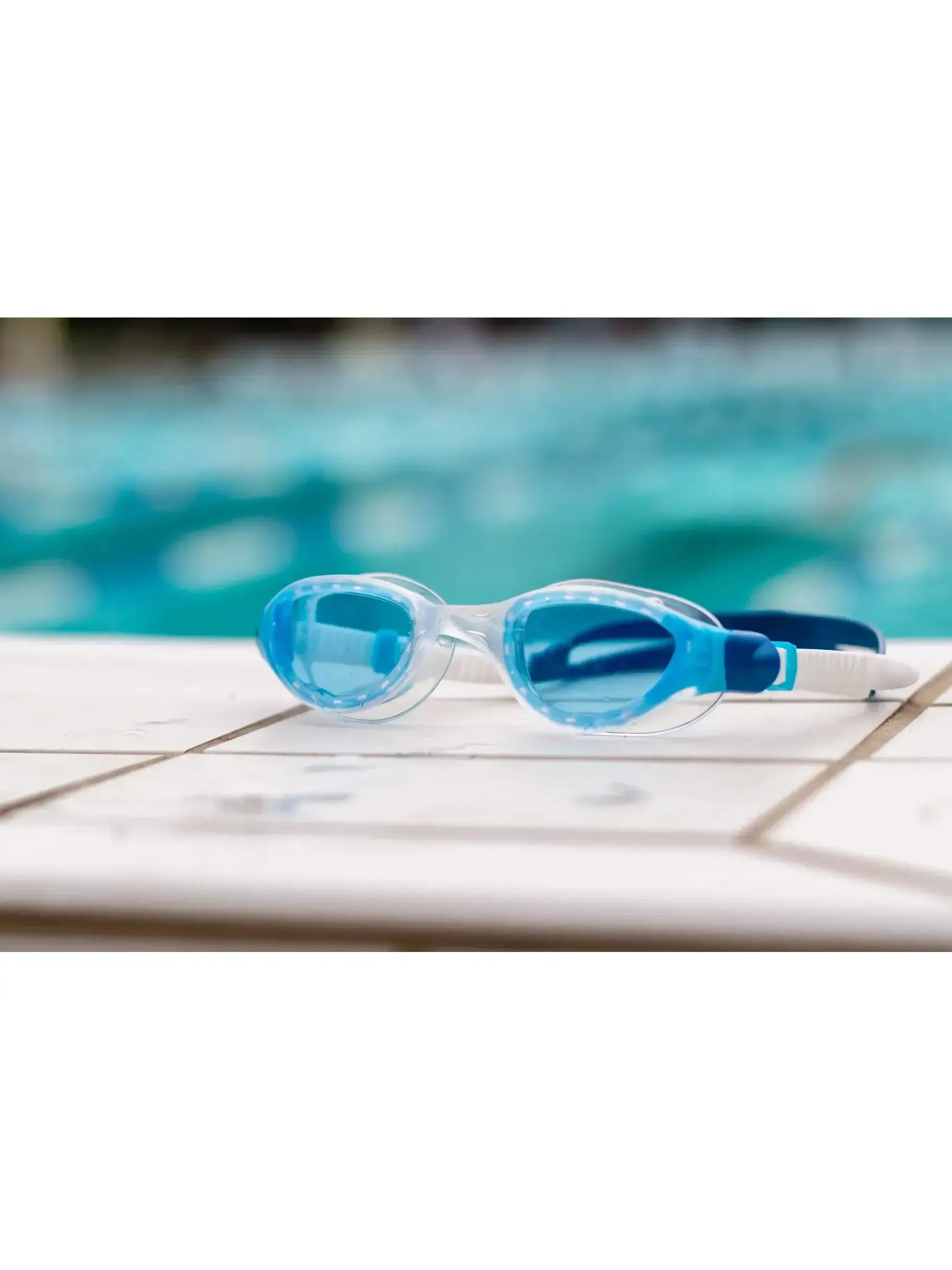 Zoggs Phantom 2.0 Swimming Goggles Curved Lens Anti-Fog UV - Image 2