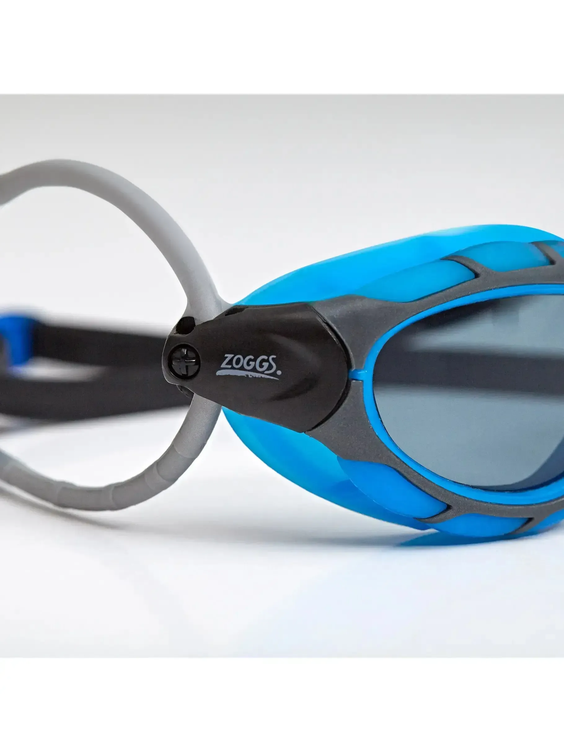 Zoggs Predator Swim Goggles Clear Lens Pulley Strap System - Image 29
